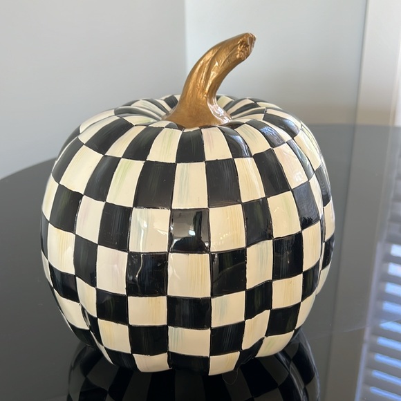 🎉Host Pick🎉MacKenzie-Childs Courtly Check Illuminated Jack-O-Lantern - Picture 6 of 13